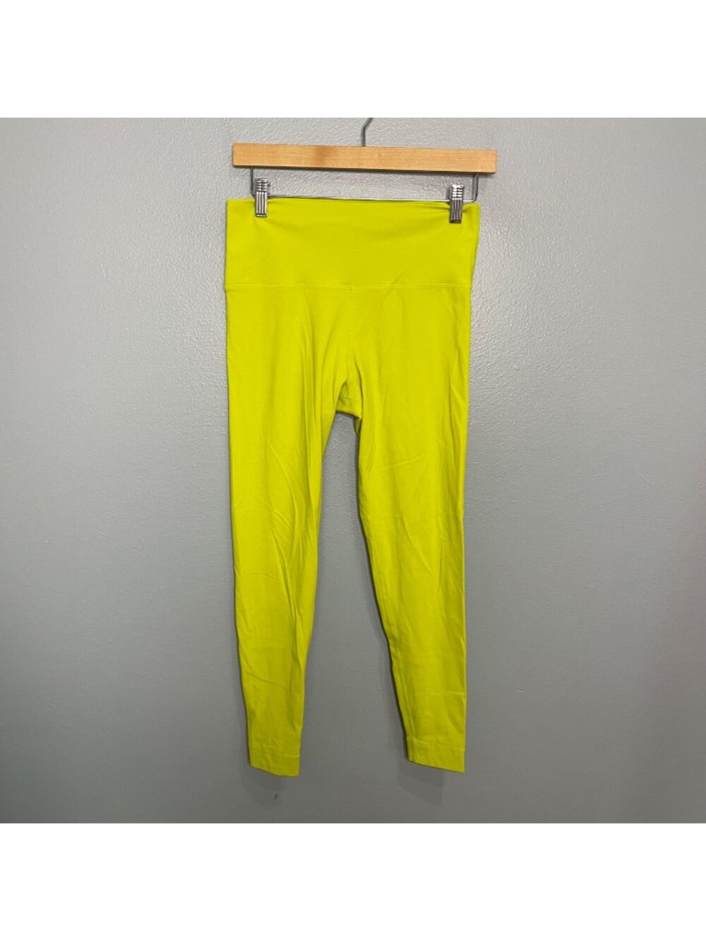 SET ACTIVE neon yellow high rise leggings size M